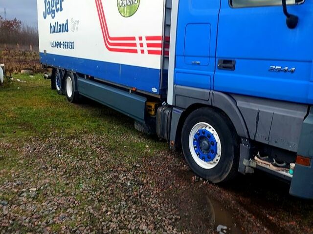 Синий Мерседес Актрос, объемом двигателя 12 л и пробегом 475 тыс. км за 33000 $, фото 1 на Automoto.ua