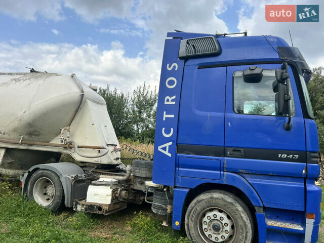 Синий Мерседес Актрос, объемом двигателя 12.78 л и пробегом 1000 тыс. км за 9800 $, фото 9 на Automoto.ua