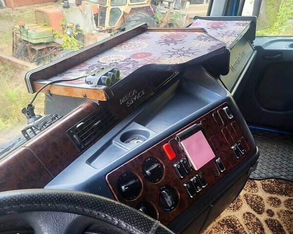 Синий Мерседес Актрос, объемом двигателя 12.5 л и пробегом 808 тыс. км за 11500 $, фото 4 на Automoto.ua