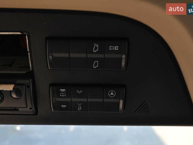 Синій Мерседес Актрос, об'ємом двигуна 12.8 л та пробігом 980 тис. км за 17000 $, фото 71 на Automoto.ua