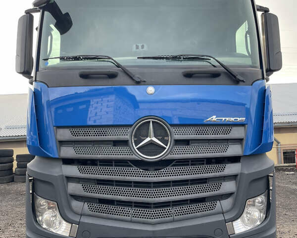 Синий Мерседес Актрос, объемом двигателя 12.8 л и пробегом 879 тыс. км за 21000 $, фото 5 на Automoto.ua