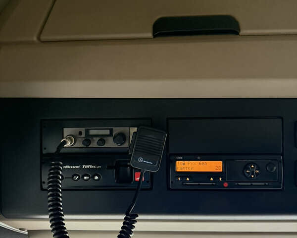 Синій Мерседес Актрос, об'ємом двигуна 12.9 л та пробігом 900 тис. км за 36000 $, фото 2 на Automoto.ua