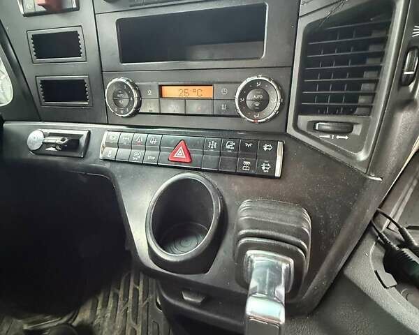 Синий Мерседес Актрос, объемом двигателя 10.68 л и пробегом 540 тыс. км за 21500 $, фото 39 на Automoto.ua