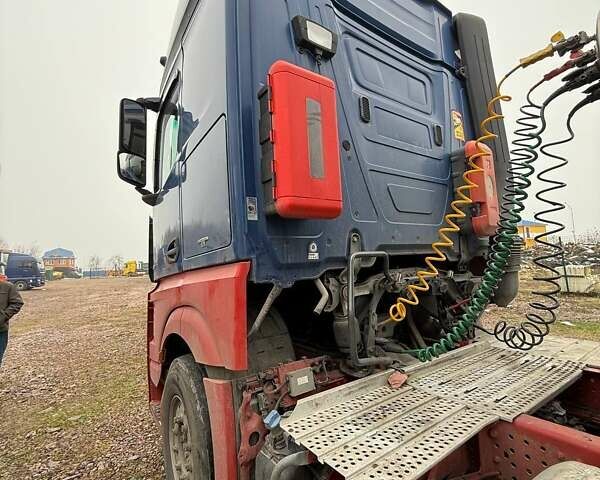 Синий Мерседес Актрос, объемом двигателя 10.68 л и пробегом 540 тыс. км за 21500 $, фото 9 на Automoto.ua