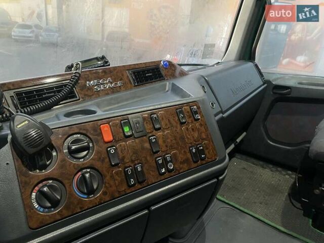 Зеленый Мерседес Актрос, объемом двигателя 11.97 л и пробегом 190 тыс. км за 16900 $, фото 6 на Automoto.ua