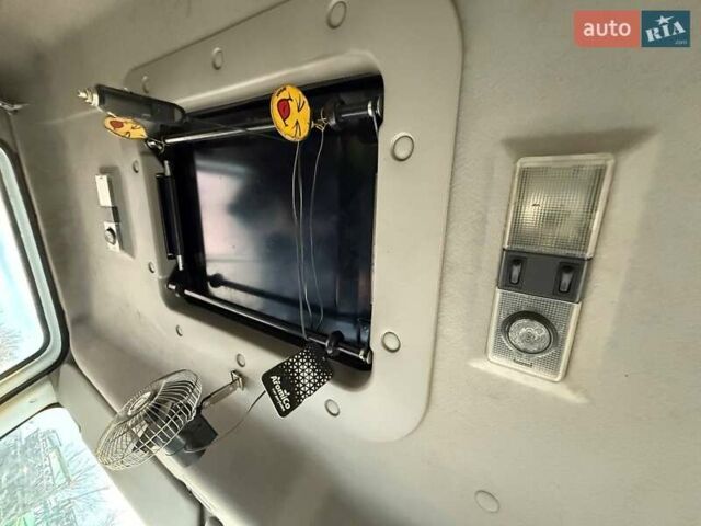 Зеленый Мерседес Актрос, объемом двигателя 10.68 л и пробегом 1 тыс. км за 14000 $, фото 42 на Automoto.ua