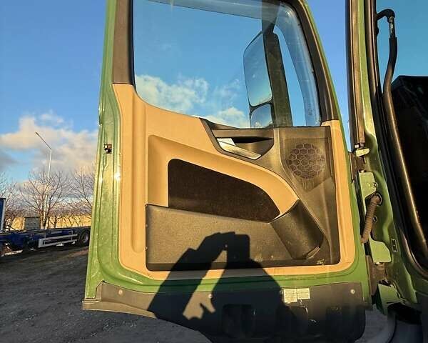 Зеленый Мерседес Актрос, объемом двигателя 10.68 л и пробегом 1 тыс. км за 14000 $, фото 43 на Automoto.ua