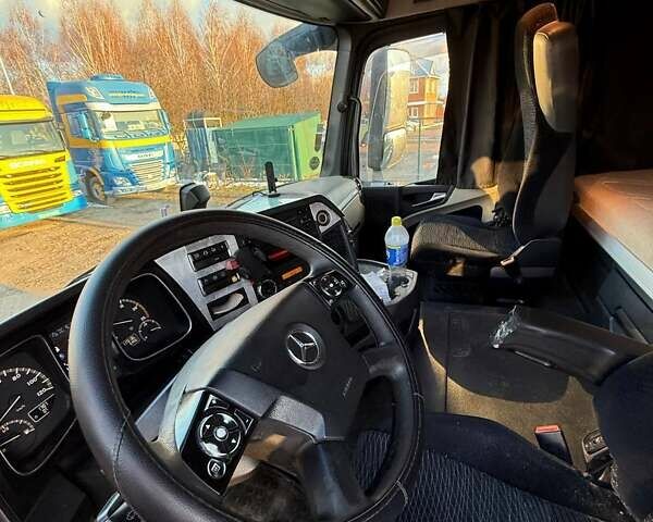 Зеленый Мерседес Актрос, объемом двигателя 10.68 л и пробегом 1 тыс. км за 14000 $, фото 30 на Automoto.ua