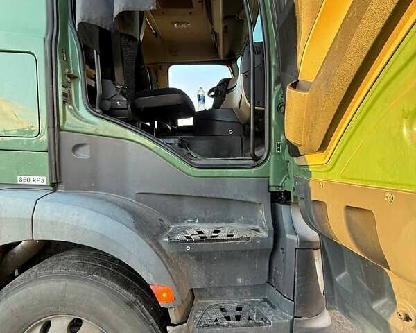 Зеленый Мерседес Актрос, объемом двигателя 10.68 л и пробегом 1 тыс. км за 14000 $, фото 26 на Automoto.ua