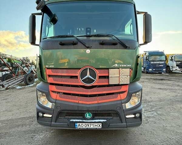 Зеленый Мерседес Актрос, объемом двигателя 10.68 л и пробегом 1 тыс. км за 14000 $, фото 2 на Automoto.ua