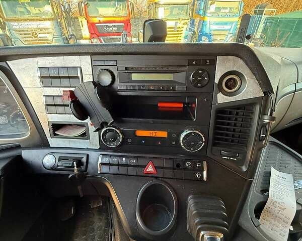 Зеленый Мерседес Актрос, объемом двигателя 10.68 л и пробегом 1 тыс. км за 14000 $, фото 11 на Automoto.ua