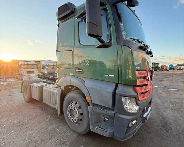 Зеленый Мерседес Актрос, объемом двигателя 10.68 л и пробегом 1 тыс. км за 14000 $, фото 1 на Automoto.ua