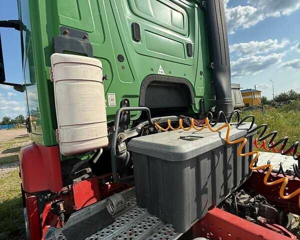 Зеленый Мерседес Актрос, объемом двигателя 12.81 л и пробегом 692 тыс. км за 19000 $, фото 12 на Automoto.ua