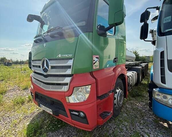 Зеленый Мерседес Актрос, объемом двигателя 12.81 л и пробегом 692 тыс. км за 19000 $, фото 4 на Automoto.ua