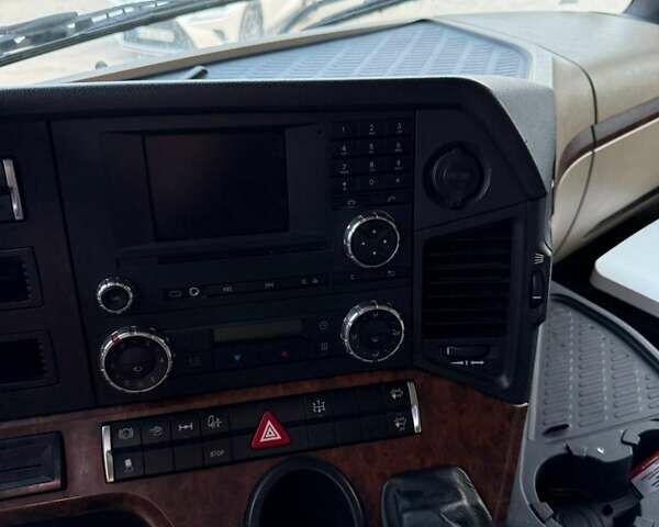 Зелений Мерседес Актрос, об'ємом двигуна 0 л та пробігом 747 тис. км за 22148 $, фото 8 на Automoto.ua