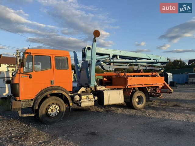 Оранжевый Мерседес Актрос, объемом двигателя 0 л и пробегом 500 тыс. км за 29900 $, фото 4 на Automoto.ua