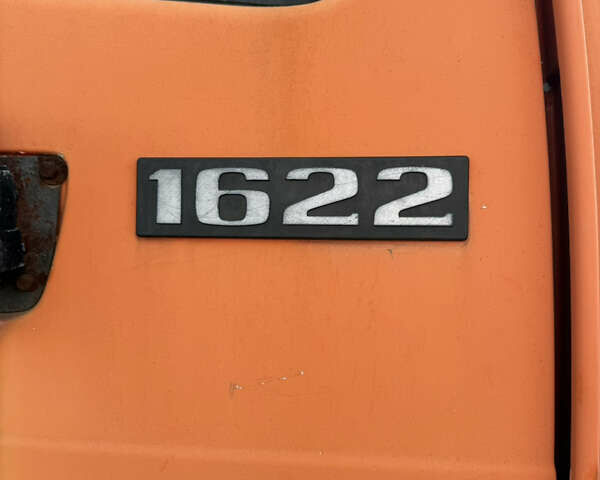 Оранжевый Мерседес Актрос, объемом двигателя 0 л и пробегом 500 тыс. км за 29900 $, фото 5 на Automoto.ua