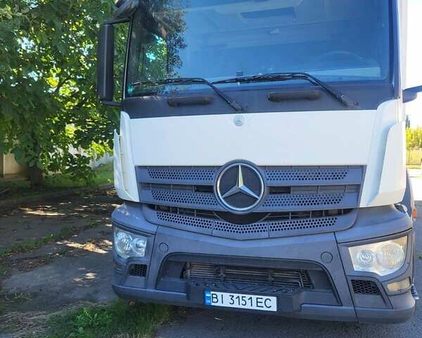 Белый Мерседес Antos, объемом двигателя 10.68 л и пробегом 1 тыс. км за 48599 $, фото 12 на Automoto.ua