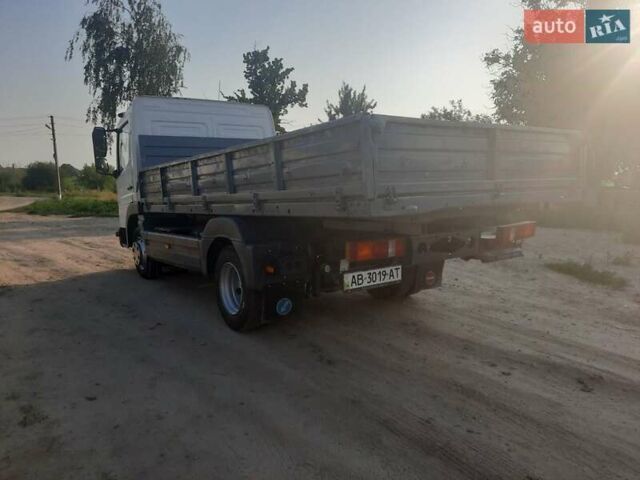Білий Мерседес Атего, об'ємом двигуна 4.25 л та пробігом 429 тис. км за 25000 $, фото 1 на Automoto.ua