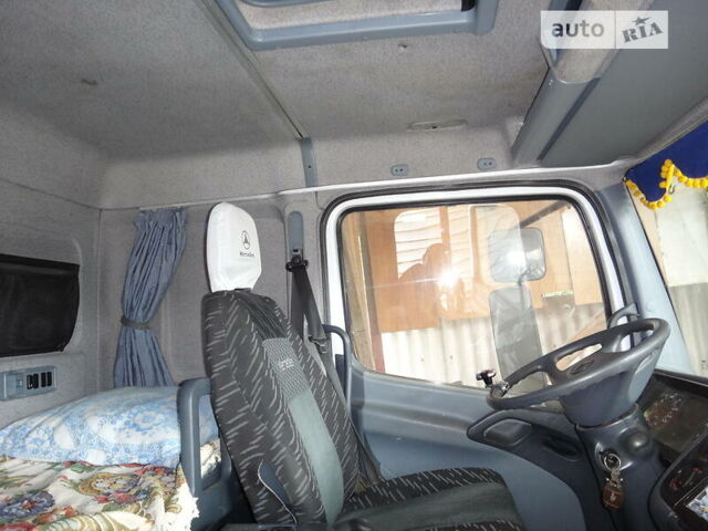 Белый Мерседес Атего, объемом двигателя 4.3 л и пробегом 300 тыс. км за 15900 $, фото 4 на Automoto.ua