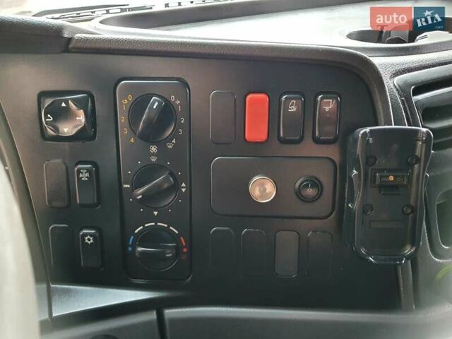 Белый Мерседес Атего, объемом двигателя 4.3 л и пробегом 481 тыс. км за 26500 $, фото 13 на Automoto.ua