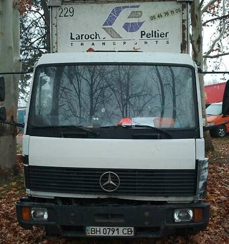 Белый Мерседес Атего, объемом двигателя 6 л и пробегом 150 тыс. км за 6500 $, фото 5 на Automoto.ua