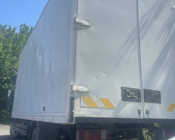 Белый Мерседес Атего, объемом двигателя 4.3 л и пробегом 1 тыс. км за 7500 $, фото 10 на Automoto.ua