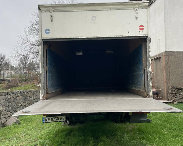 Белый Мерседес Атего, объемом двигателя 4.2 л и пробегом 535 тыс. км за 10500 $, фото 13 на Automoto.ua