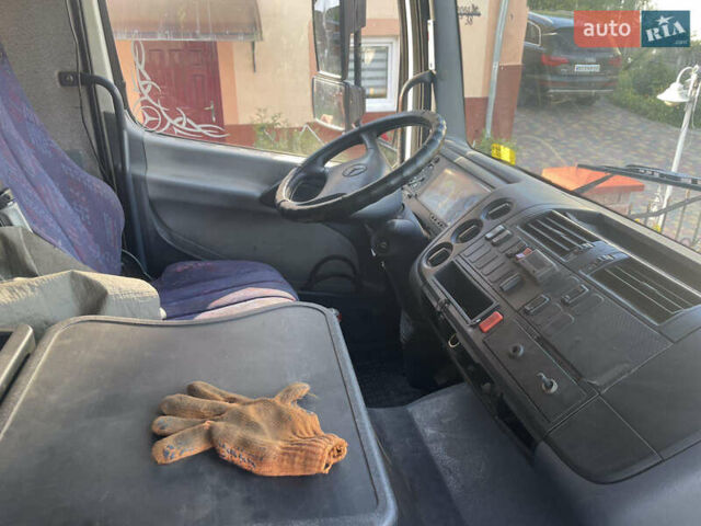 Белый Мерседес Атего, объемом двигателя 6.4 л и пробегом 537 тыс. км за 11000 $, фото 1 на Automoto.ua