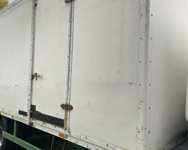 Белый Мерседес Атего, объемом двигателя 4.2 л и пробегом 535 тыс. км за 10500 $, фото 3 на Automoto.ua