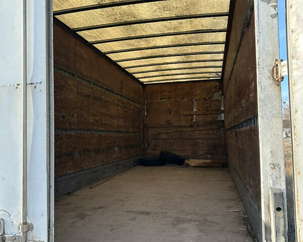 Білий Мерседес Атего, об'ємом двигуна 4.25 л та пробігом 920 тис. км за 16999 $, фото 6 на Automoto.ua