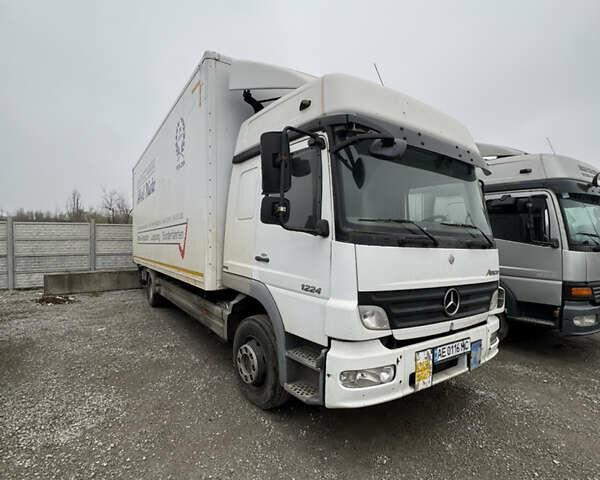 Білий Мерседес Атего, об'ємом двигуна 6.3 л та пробігом 585 тис. км за 22300 $, фото 1 на Automoto.ua