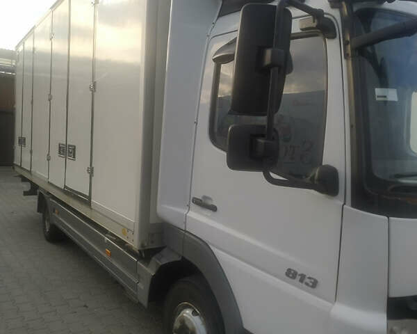 Белый Мерседес Атего, объемом двигателя 4.6 л и пробегом 380 тыс. км за 21171 $, фото 1 на Automoto.ua