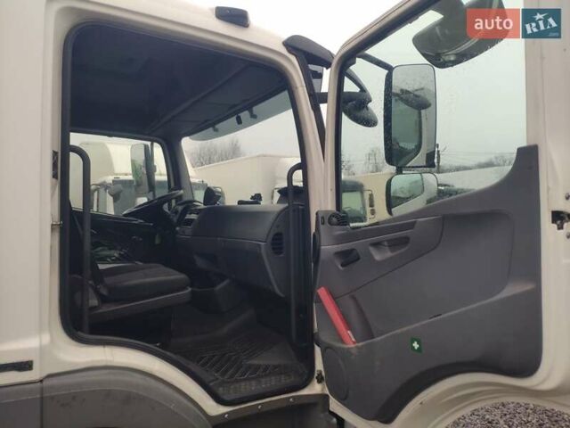 Белый Мерседес Атего, объемом двигателя 4.2 л и пробегом 243 тыс. км за 32500 $, фото 12 на Automoto.ua