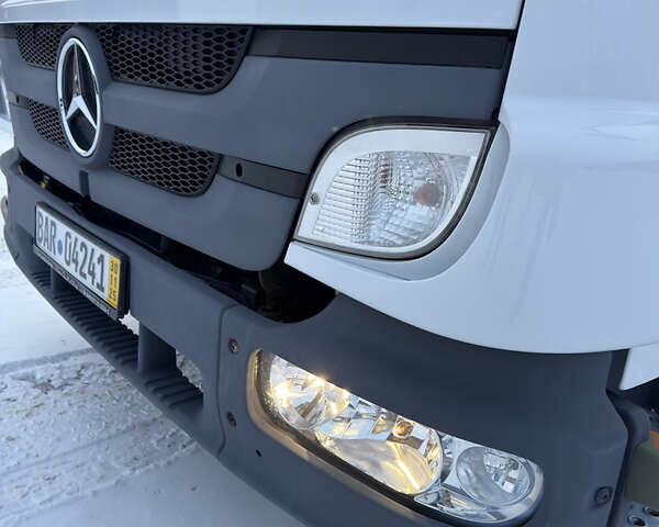 Белый Мерседес Атего, объемом двигателя 4.3 л и пробегом 385 тыс. км за 26500 $, фото 5 на Automoto.ua