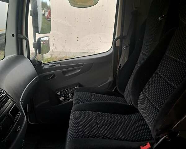 Белый Мерседес Атего, объемом двигателя 4.3 л и пробегом 550 тыс. км за 26800 $, фото 16 на Automoto.ua