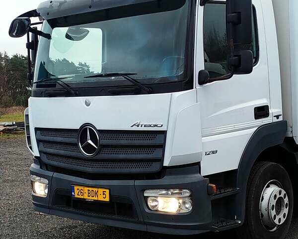 Білий Мерседес Атего, об'ємом двигуна 5.2 л та пробігом 610 тис. км за 33900 $, фото 5 на Automoto.ua