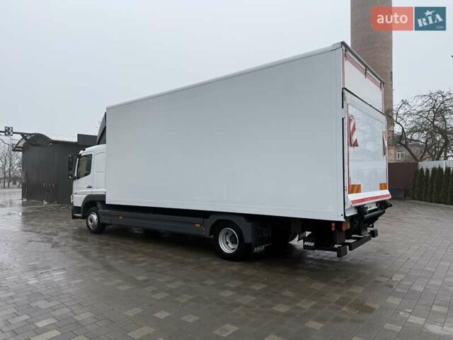 Белый Мерседес Атего, объемом двигателя 4.8 л и пробегом 552 тыс. км за 30150 $, фото 11 на Automoto.ua