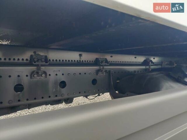 Белый Мерседес Атего, объемом двигателя 0 л и пробегом 450 тыс. км за 33700 $, фото 6 на Automoto.ua