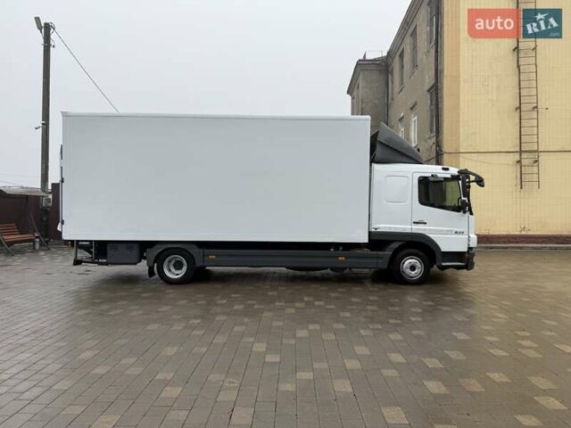 Белый Мерседес Атего, объемом двигателя 4.8 л и пробегом 552 тыс. км за 30150 $, фото 6 на Automoto.ua