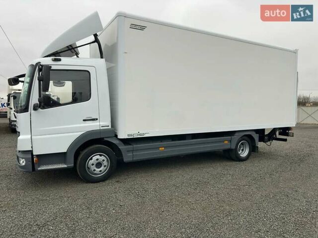 Белый Мерседес Атего, объемом двигателя 0 л и пробегом 353 тыс. км за 27900 $, фото 3 на Automoto.ua