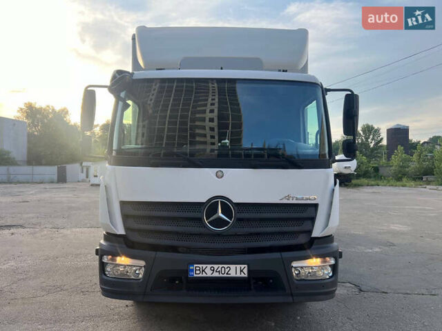 Белый Мерседес Атего, объемом двигателя 5.1 л и пробегом 540 тыс. км за 35990 $, фото 2 на Automoto.ua