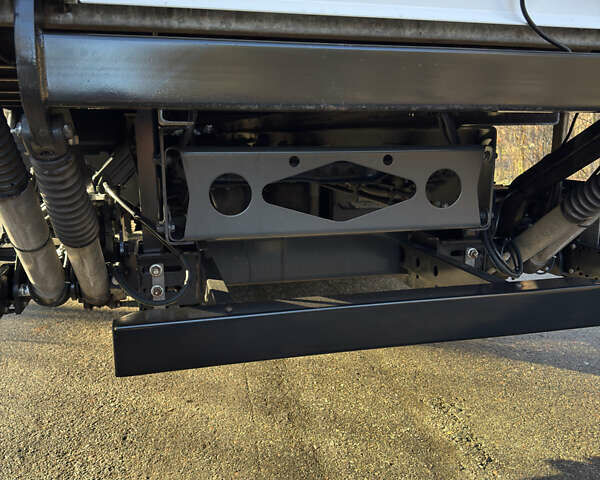 Белый Мерседес Атего, объемом двигателя 5.1 л и пробегом 307 тыс. км за 43700 $, фото 20 на Automoto.ua