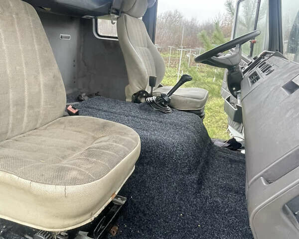 Белый Мерседес Атего, объемом двигателя 6 л и пробегом 395 тыс. км за 12200 $, фото 2 на Automoto.ua