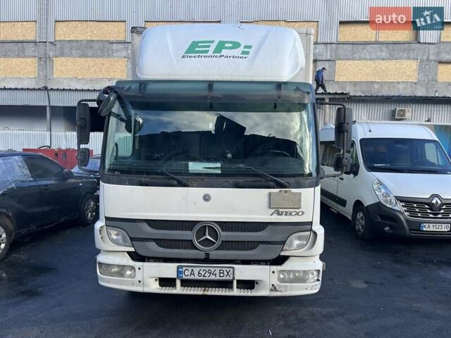 Білий Мерседес Атего, об'ємом двигуна 4.25 л та пробігом 326 тис. км за 21000 $, фото 1 на Automoto.ua