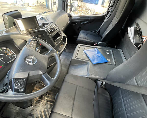 Белый Мерседес Атего, объемом двигателя 5.13 л и пробегом 516 тыс. км за 37000 $, фото 6 на Automoto.ua