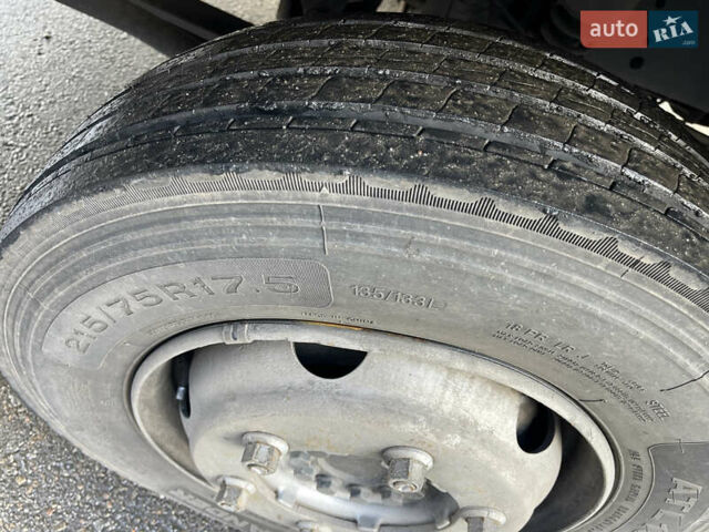 Белый Мерседес Атего, объемом двигателя 5.13 л и пробегом 516 тыс. км за 37000 $, фото 1 на Automoto.ua