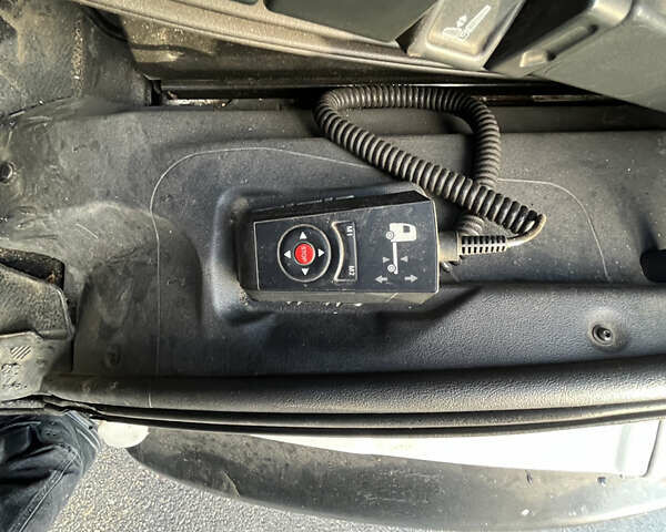 Белый Мерседес Атего, объемом двигателя 5.13 л и пробегом 516 тыс. км за 37000 $, фото 9 на Automoto.ua