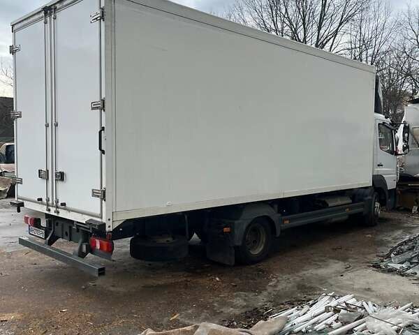 Белый Мерседес Атего, объемом двигателя 5.13 л и пробегом 150 тыс. км за 39990 $, фото 1 на Automoto.ua