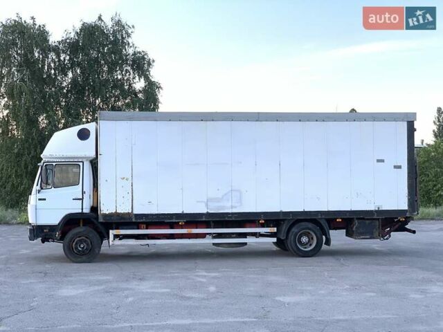 Белый Мерседес Атего, объемом двигателя 5.96 л и пробегом 250 тыс. км за 9300 $, фото 3 на Automoto.ua